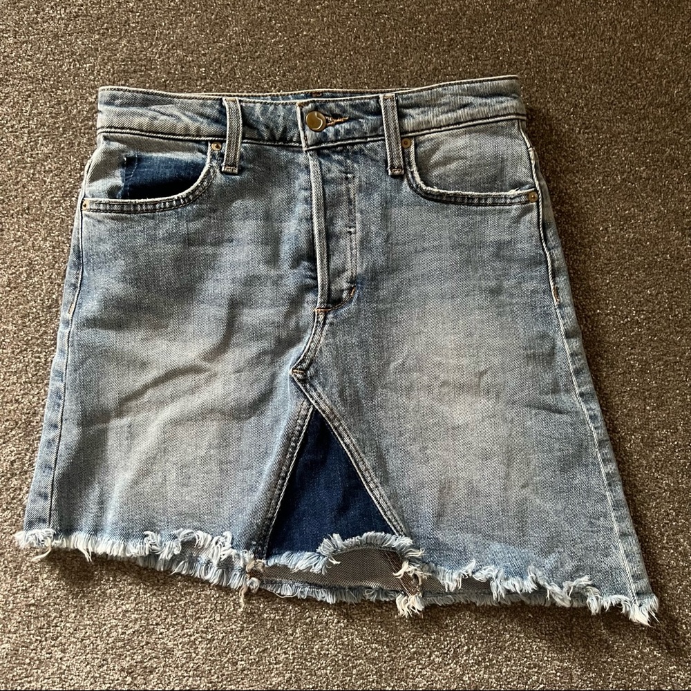 Joe’s Jeans Asymmetrical Mini Skirt. Size 24.